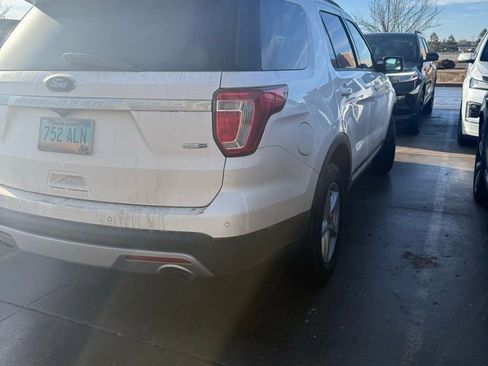 Used 2017 Ford Explorer XLT w/ Equipment Group 202A image 5
