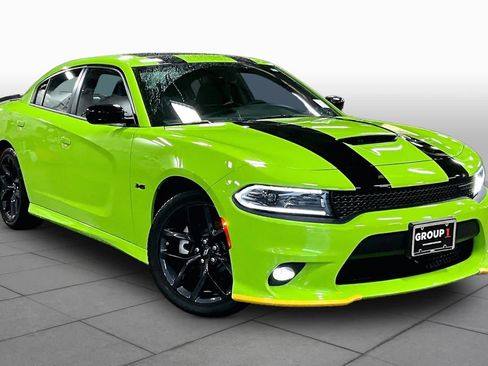 Used 2023 Dodge Charger R/T w/ Plus Group RWD image 3