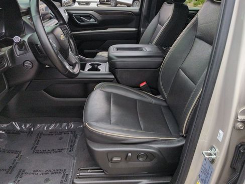 Used 2024 Chevrolet Tahoe Premier AWD/4WD image 24
