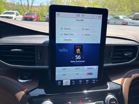 Certified 2022 Ford Explorer King Ranch w/ Premium Technology Package image 18