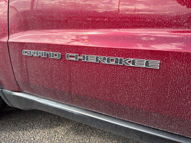 Used 2018 Jeep Grand Cherokee Limited w/ Trailer Tow Group IV AWD/4WD image 10