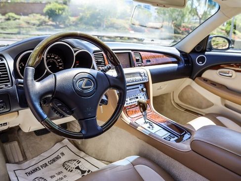 Used 2008 Lexus SC 430 Convertible RWD image 22