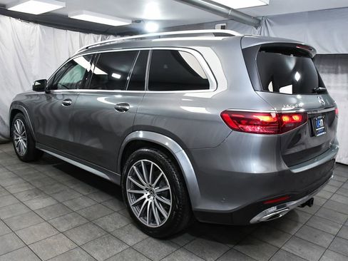 Used 2025 Mercedes-Benz GLS 450 4MATIC image 4