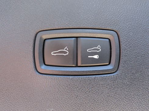 Used 2020 Porsche Cayenne Turbo AWD/4WD image 36