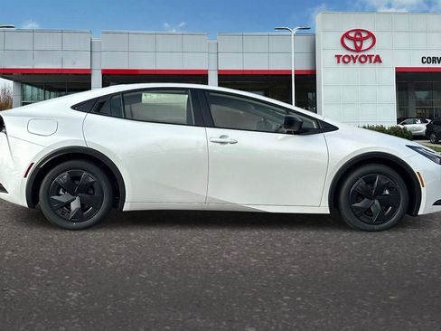 New 2026 Toyota Prius Plug-In Hybrid image 4