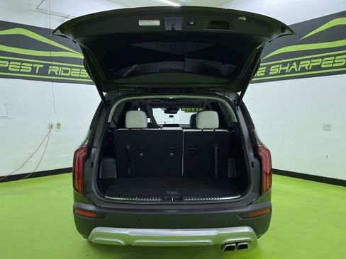 Used 2020 Kia Telluride SX w/ SX Prestige Package image 9