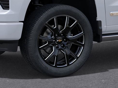 New 2026 Chevrolet Silverado 1500 High Country image 9