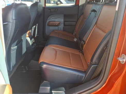 Certified 2022 Ford Maverick Lariat w/ Lariat Luxury Package image 17