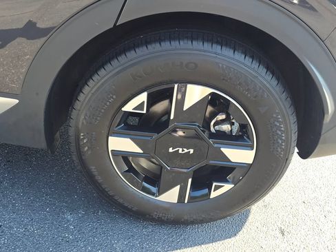 Used 2026 Kia Sportage LX FWD image 11