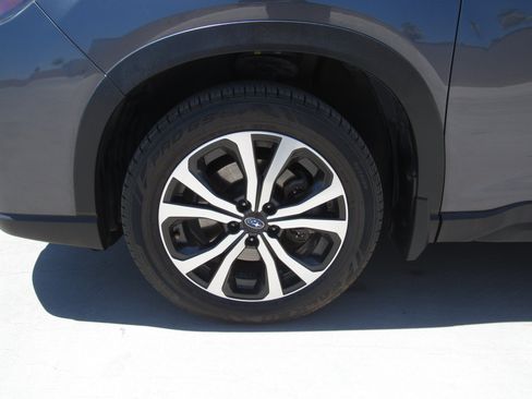 Used 2020 Subaru Forester Limited AWD/4WD image 4