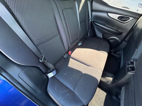 Used 2019 Nissan Rogue Sport S image 17