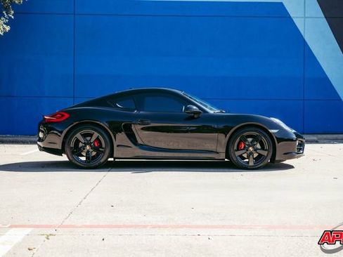 Used 2016 Porsche Cayman image 9