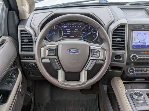 Used 2020 Ford Expedition XLT w/ Equipment Group 202A RWD image 17