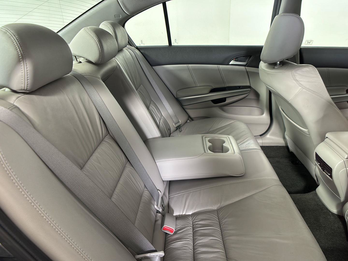 Used 2010 Honda Accord EX-L image 17
