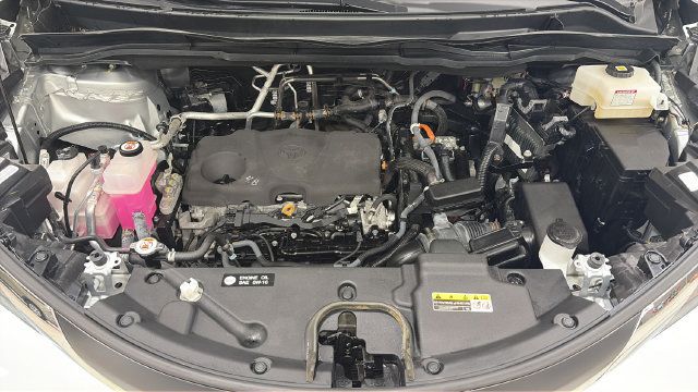 Used 2023 Toyota Sienna XLE FWD image 40