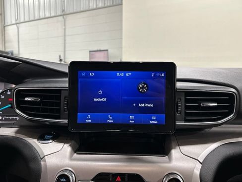 Certified 2023 Ford Explorer XLT w/ Equipment Group 202A AWD/4WD image 18