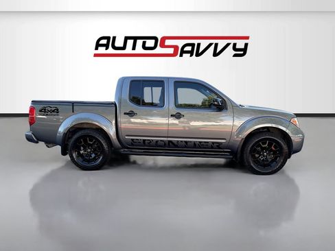 Used 2019 Nissan Frontier SV w/ Value Truck Package AWD/4WD image 8