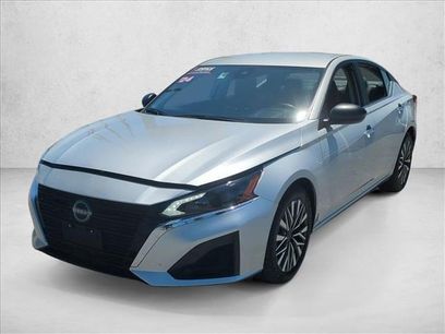 Used 2024 Nissan Altima 2.5 SV