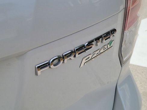 Used 2017 Subaru Forester 2.5i Premium image 13