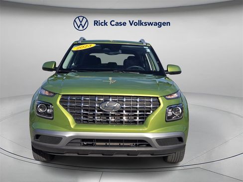 Used 2023 Hyundai Venue SEL image 4