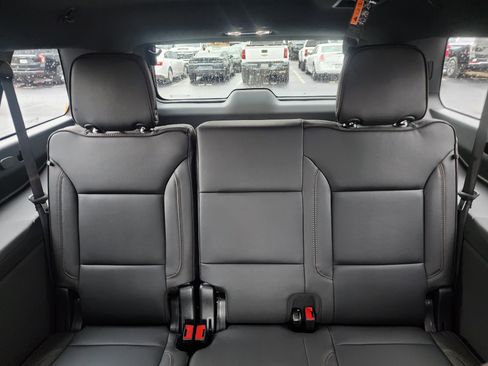 New 2026 Chevrolet Suburban High Country image 18