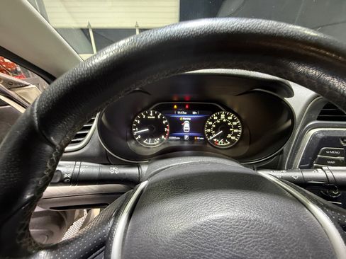 Used 2017 Nissan Maxima 3.5 SV image 10