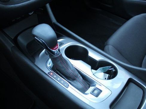 Used 2024 Chevrolet Malibu RS FWD image 28