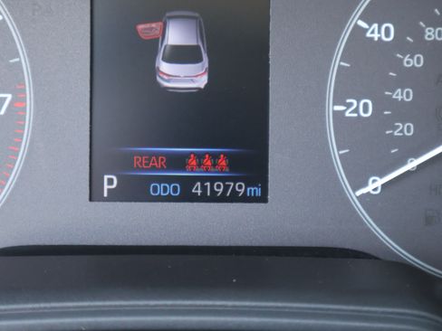 Used 2025 Toyota Corolla LE FWD image 24