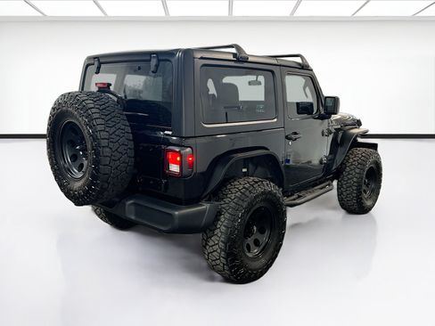 Used 2023 Jeep Wrangler Sport AWD/4WD image 4