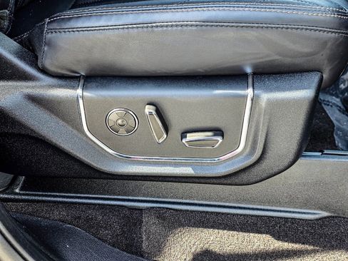 Used 2020 Ford Expedition Platinum image 46