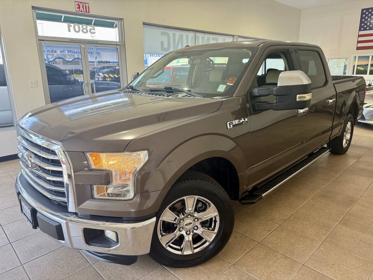 Used 2015 Ford F150 XLT w/ Equipment Group 302A Luxury RWD image 1