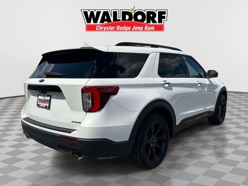 Used 2023 Ford Explorer ST-Line AWD/4WD image 6