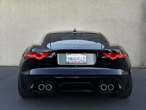 Used 2016 Jaguar F-TYPE R image 10
