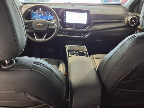 Used 2026 Chevrolet Equinox LT AWD/4WD image 22