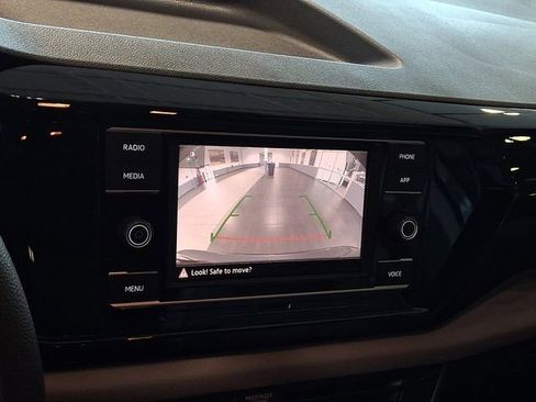 Used 2022 Volkswagen Taos S image 18