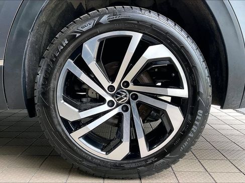 Used 2022 Volkswagen Atlas SEL AWD/4WD image 34