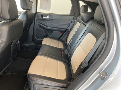 Used 2022 Ford Escape Titanium w/ Titanium Elite Package AWD/4WD image 16