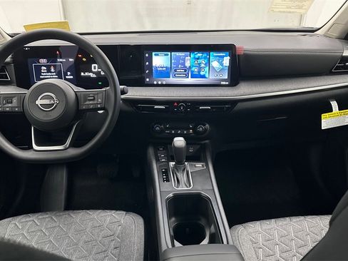 New 2026 Nissan Kicks SV image 18