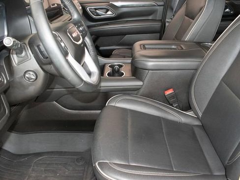 Used 2023 GMC Yukon SLT w/ SLT Luxury Package AWD/4WD image 22
