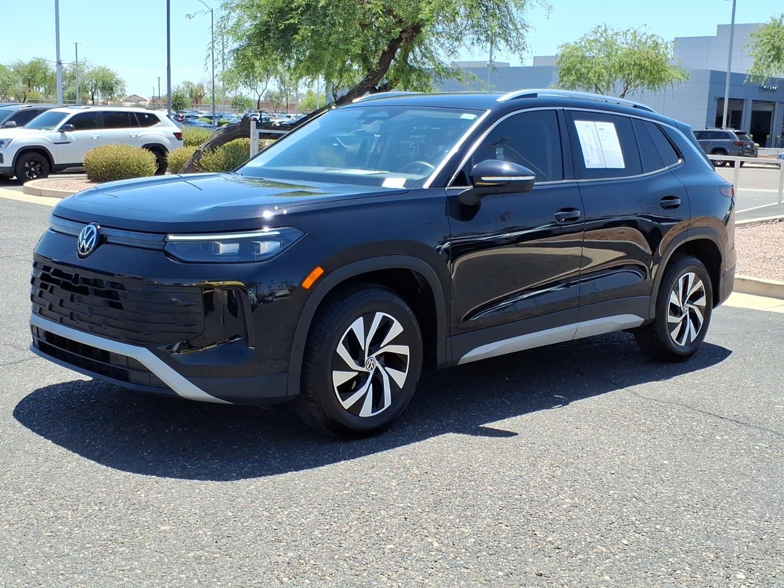 Certified 2025 Volkswagen Tiguan S FWD image 3