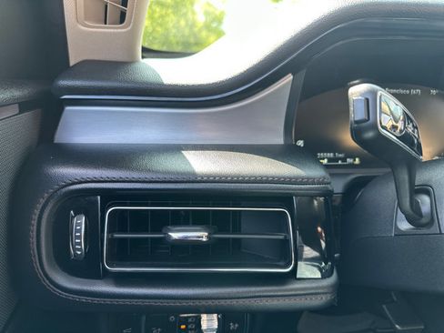 Used 2023 Lincoln Aviator AWD image 23
