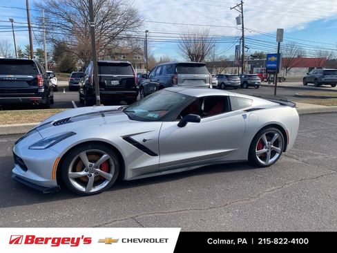 Used 2018 Chevrolet Corvette Stingray Coupe image 7