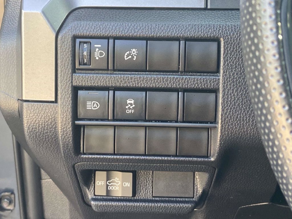 Used 2025 Toyota Tacoma SR5 RWD image 28