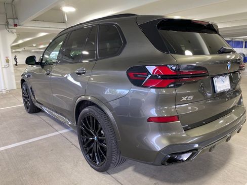 Used 2024 BMW X5 xDrive40i w/ M Sport Package AWD/4WD image 3