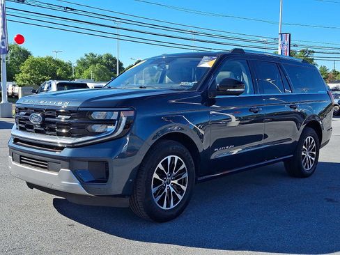 Certified 2025 Ford Expedition Max Platinum AWD/4WD image 3