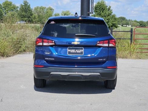 Used 2022 Chevrolet Equinox LT w/ Driver Convenience Package image 6
