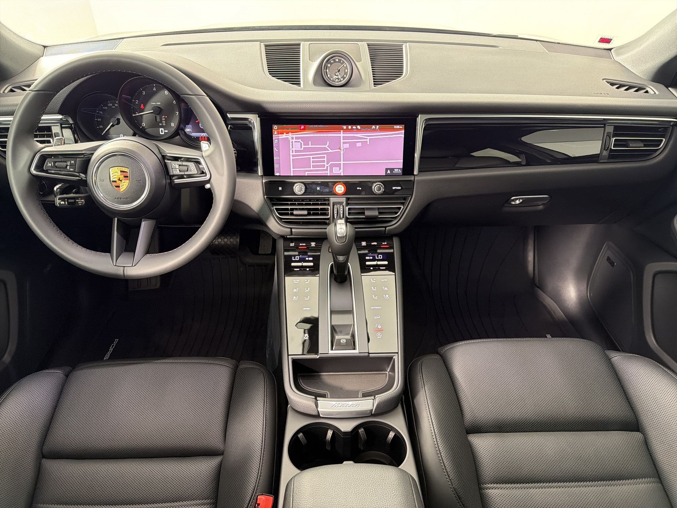 Used 2026 Porsche Macan AWD/4WD image 26