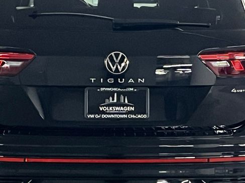 Used 2024 Volkswagen Tiguan SE R-Line image 34