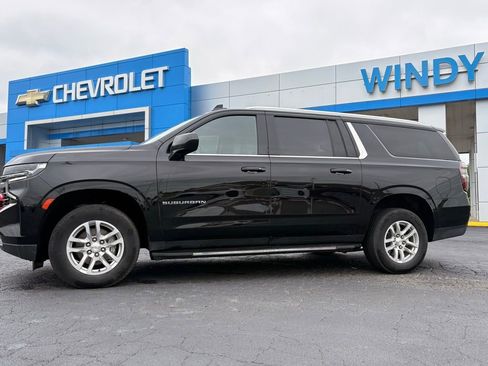 Used 2024 Chevrolet Suburban LT AWD/4WD image 8