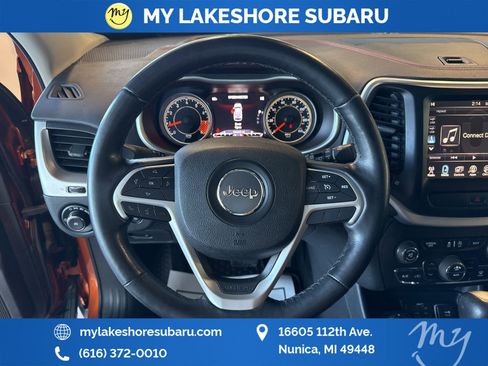 Used 2015 Jeep Cherokee Trailhawk w/ Comfort/Convenience Group image 16